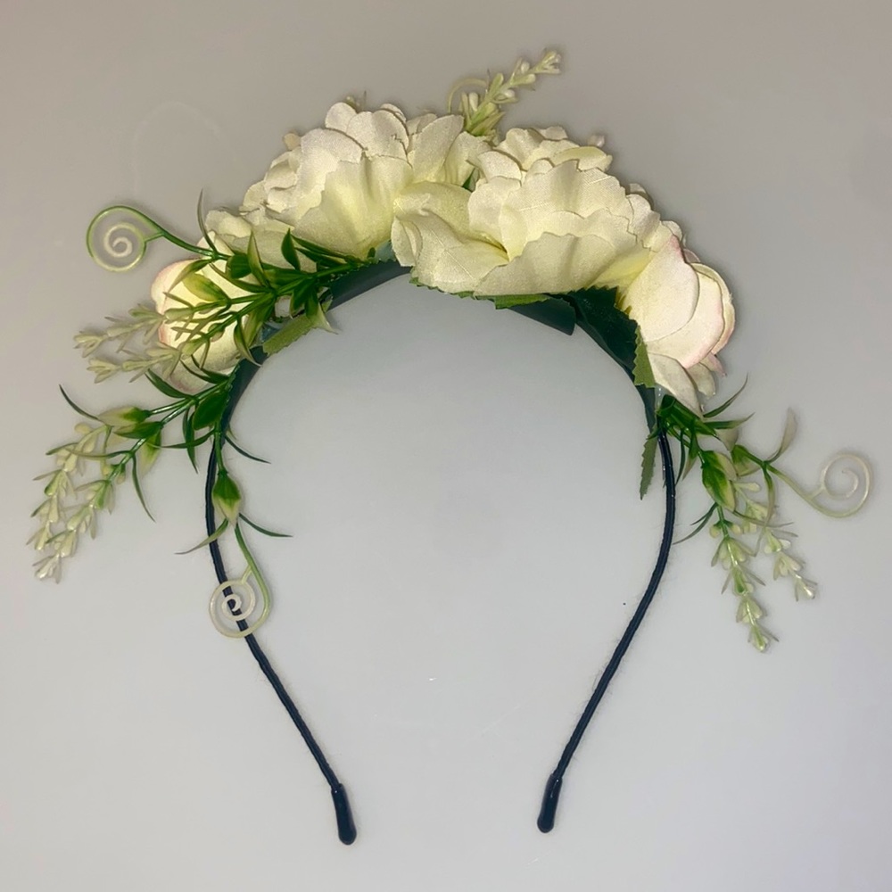 Brand New* Renaissance Floral Headpiece
